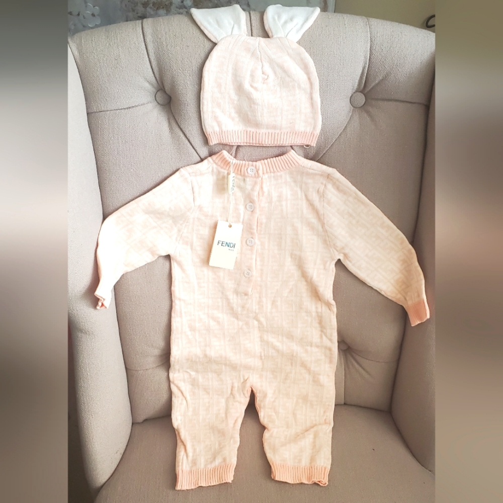 NWT Authentic Fendi Kids 2pc Knit Romper set